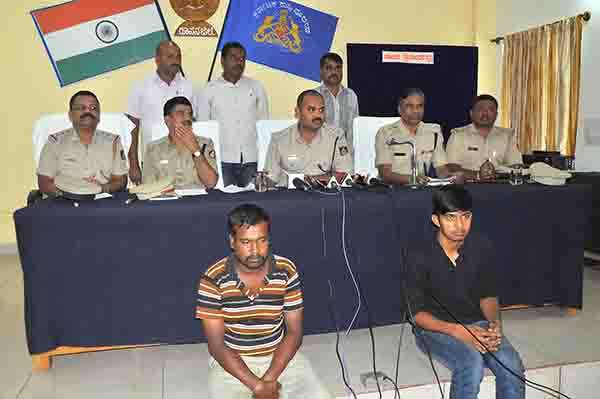 ಚಿನ್ನಾಭರಣ ಕಳವು ಪ್ರಕರಣ: ಇಬ್ಬರು ಆರೋಪಿಗಳ ಬಂಧನ